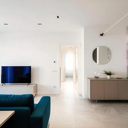 Sette - By Myhomeincomo