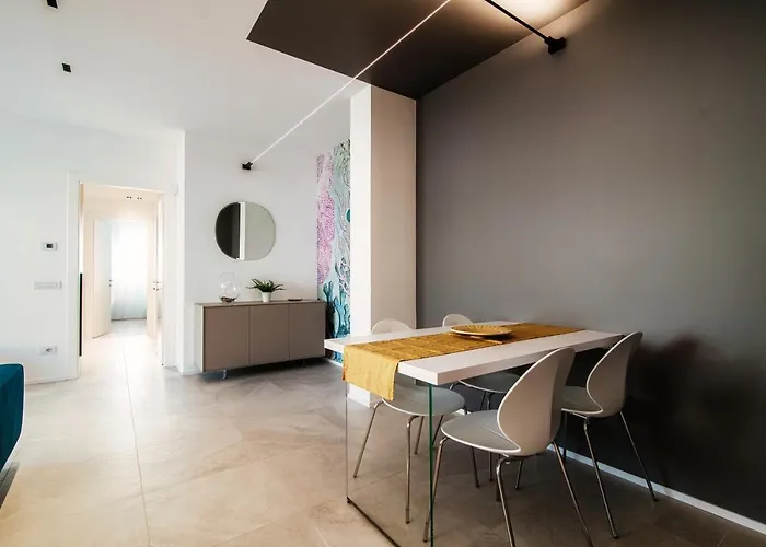 Apartment Sette - By Myhomeincomo