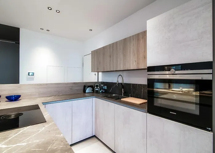 Sette - By Myhomeincomo *